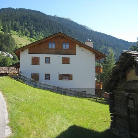 Dachwohnung Unterem Hoereli Vals Exteriör bild